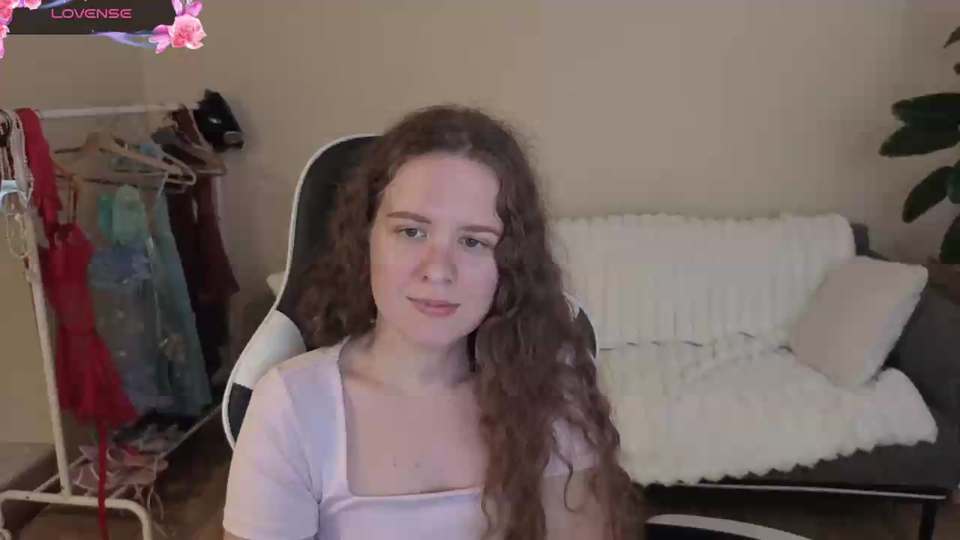 Gallery image thumbnail from BlueFlowerr's myfreecams stream on, 08/18/2026, 18:59 image 12 of 20
