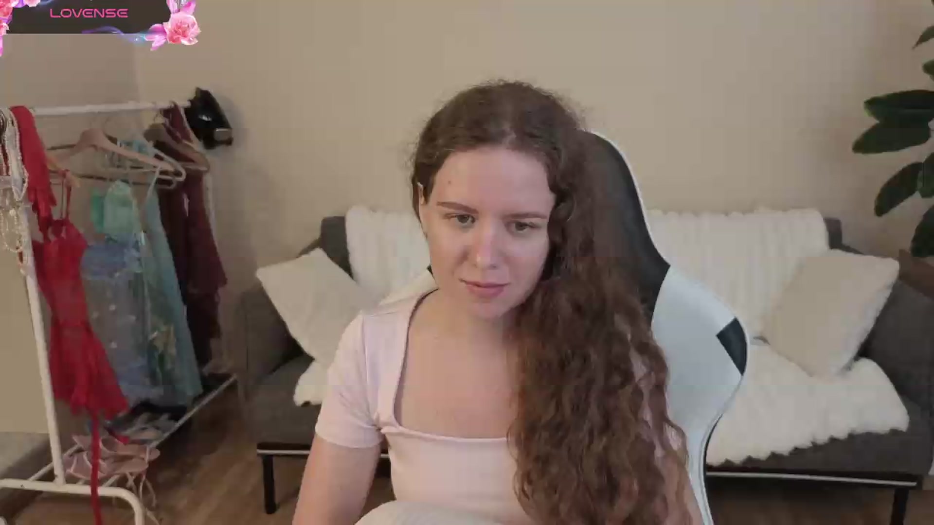 Gallery image thumbnail from BlueFlowerr's myfreecams stream on, 08/18/2026, 18:59 image 1 of 20
