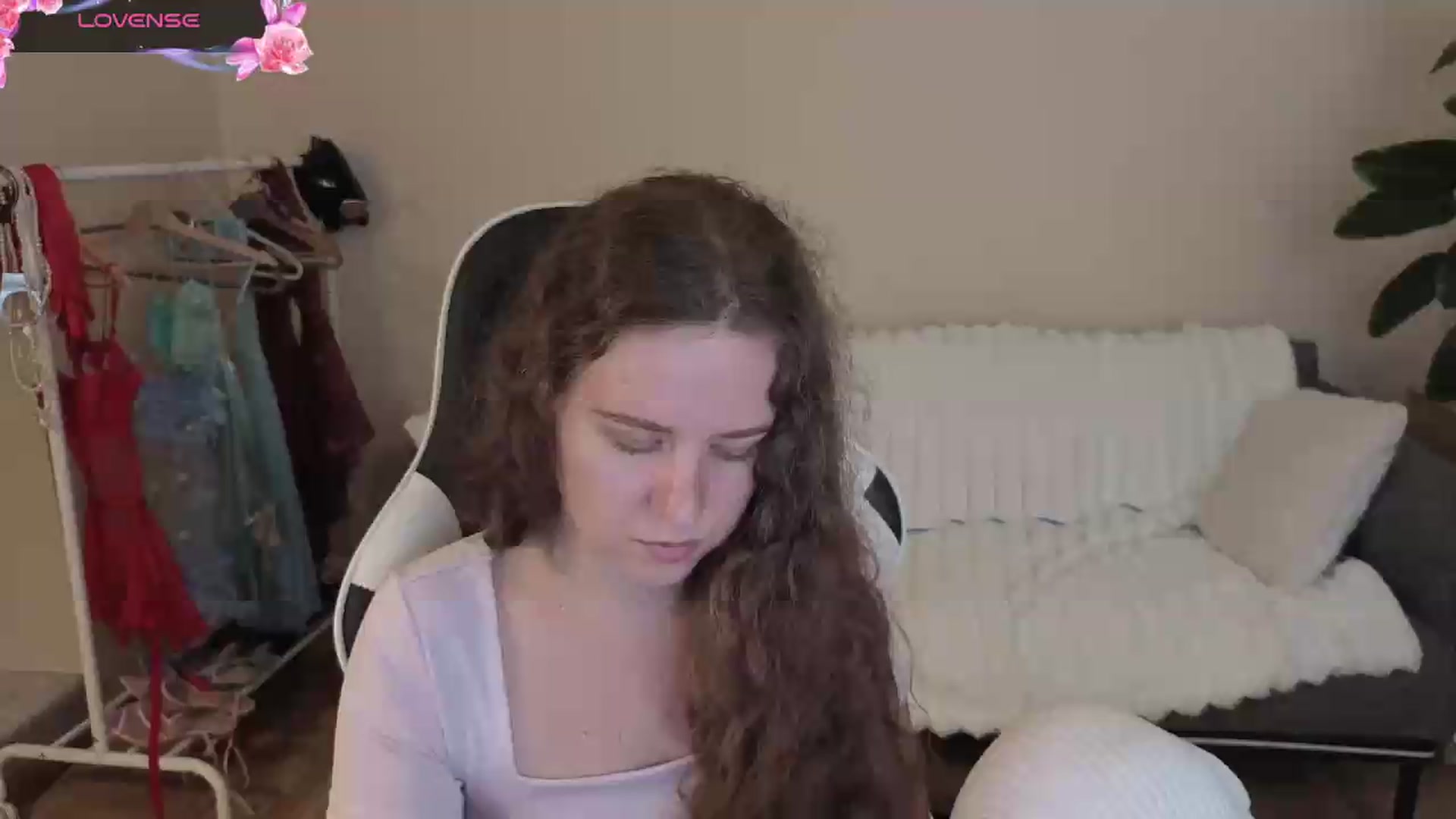 Gallery image thumbnail from BlueFlowerr's myfreecams stream on, 08/18/2026, 18:59 image 10 of 20
