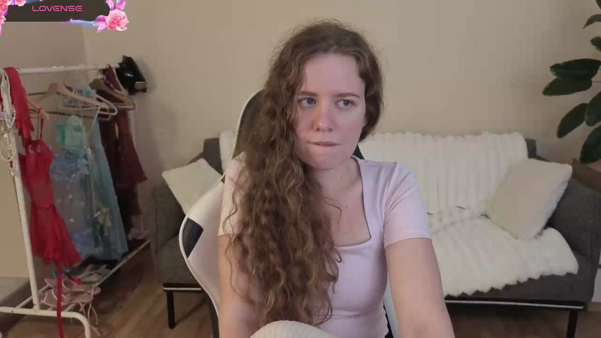 Gallery image thumbnail from BlueFlowerr's myfreecams stream on, 08/18/2026, 19:42 image 16 of 20