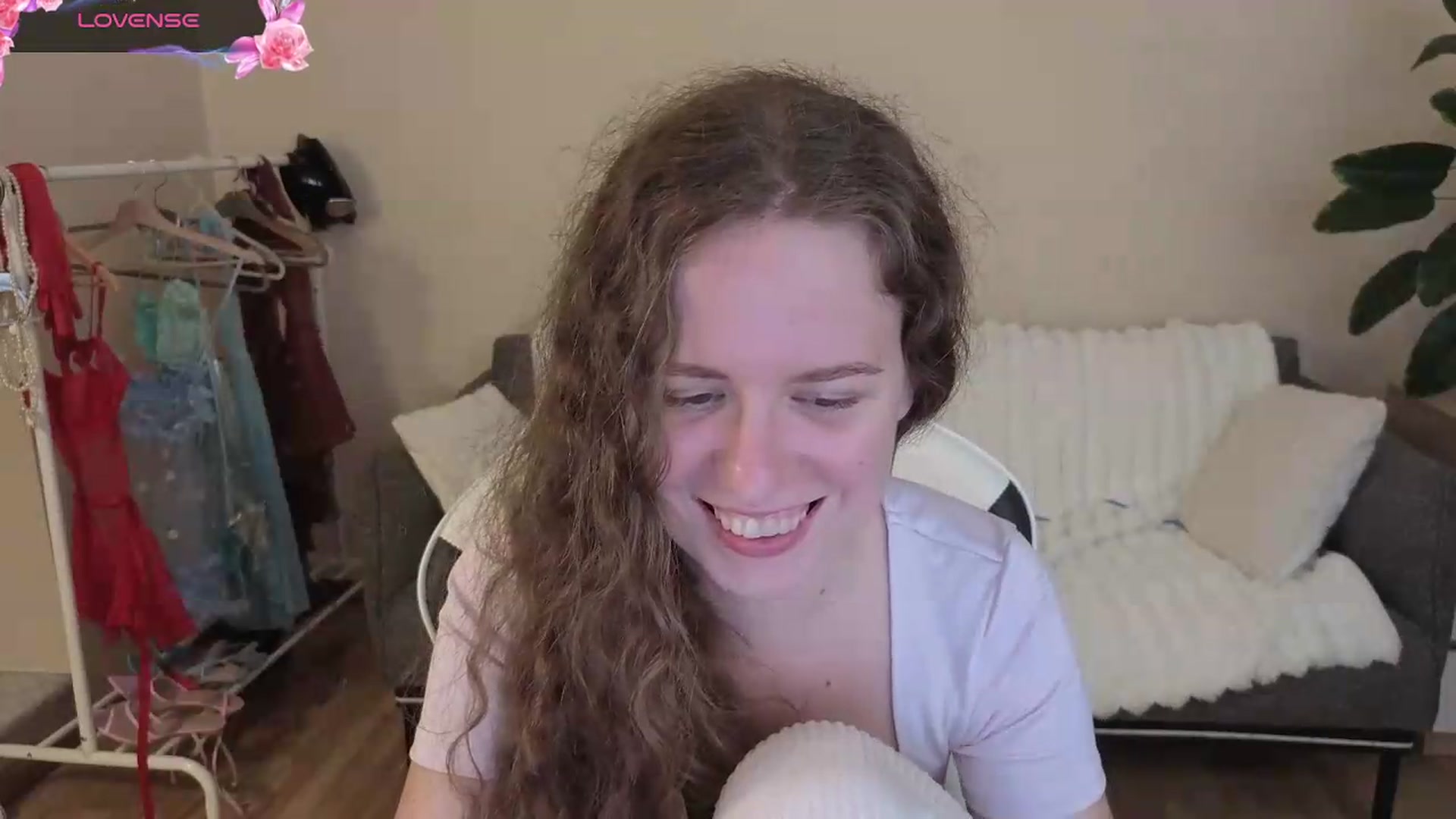 Gallery image thumbnail from BlueFlowerr's myfreecams stream on, 08/18/2026, 19:42 image 15 of 20