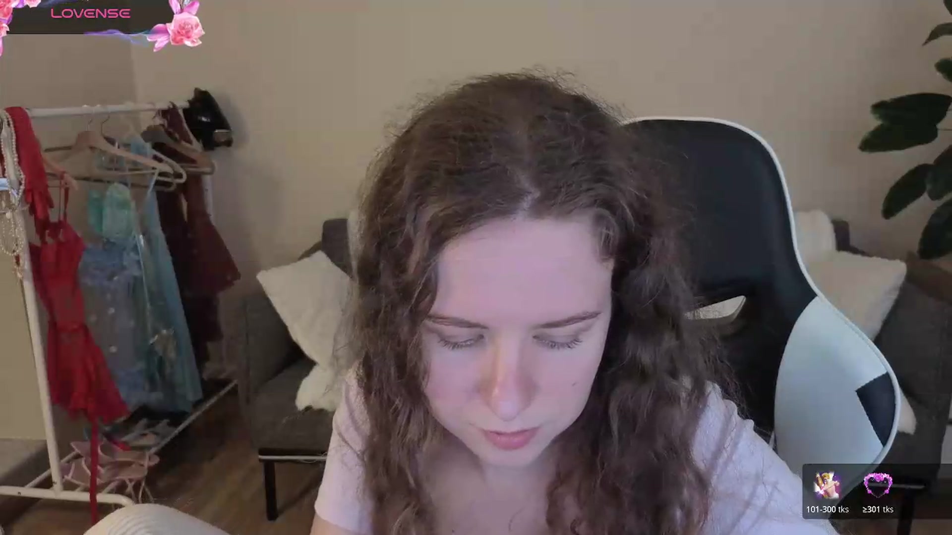 Gallery image thumbnail from BlueFlowerr's myfreecams stream on, 08/18/2026, 19:42 image 11 of 20