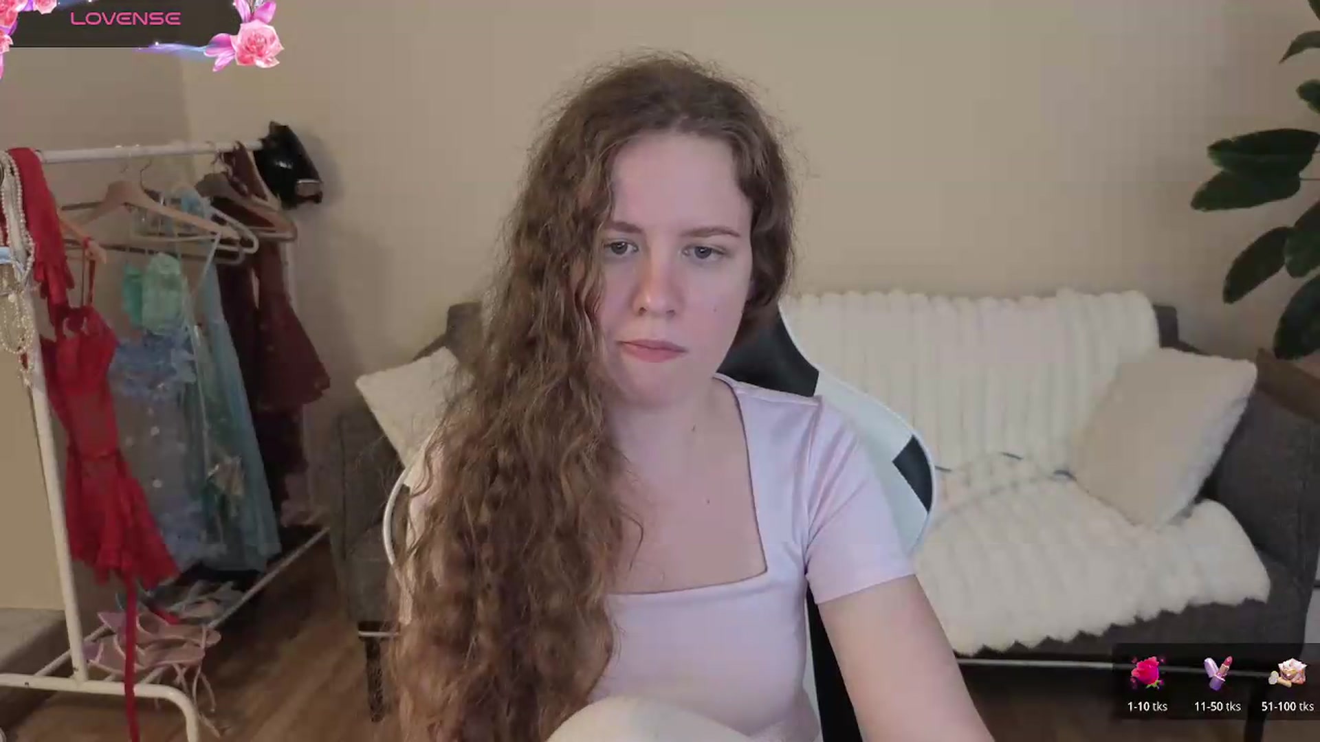 Gallery image thumbnail from BlueFlowerr's myfreecams stream on, 08/18/2026, 19:42 image 18 of 20