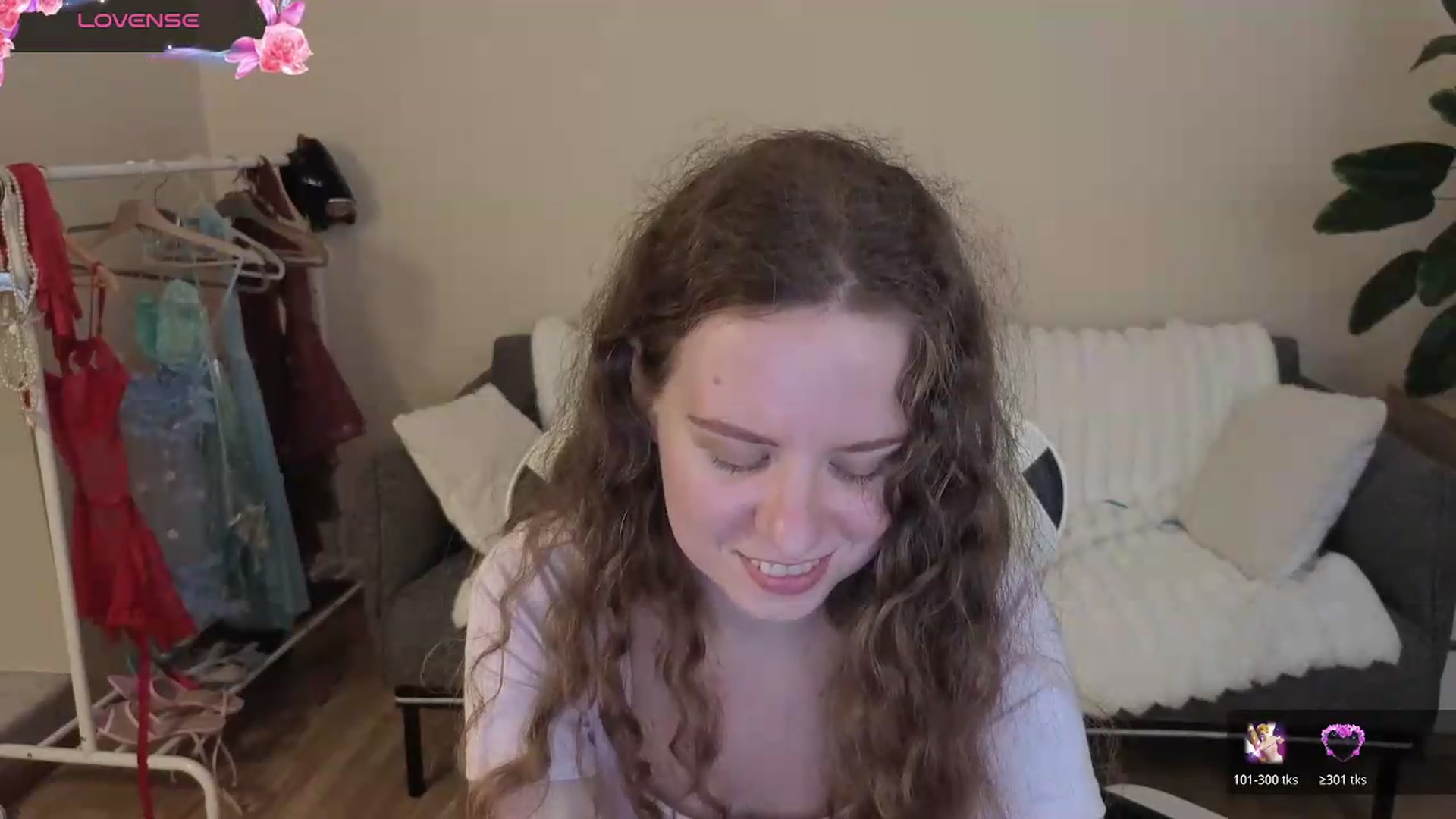 Gallery image thumbnail from BlueFlowerr's myfreecams stream on, 08/18/2026, 19:42 image 4 of 20