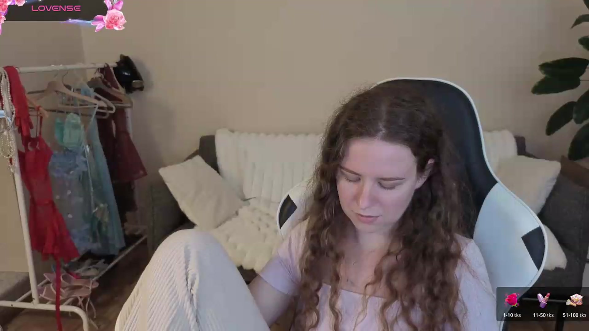 Gallery image thumbnail from BlueFlowerr's myfreecams stream on, 08/18/2026, 19:42 image 8 of 20