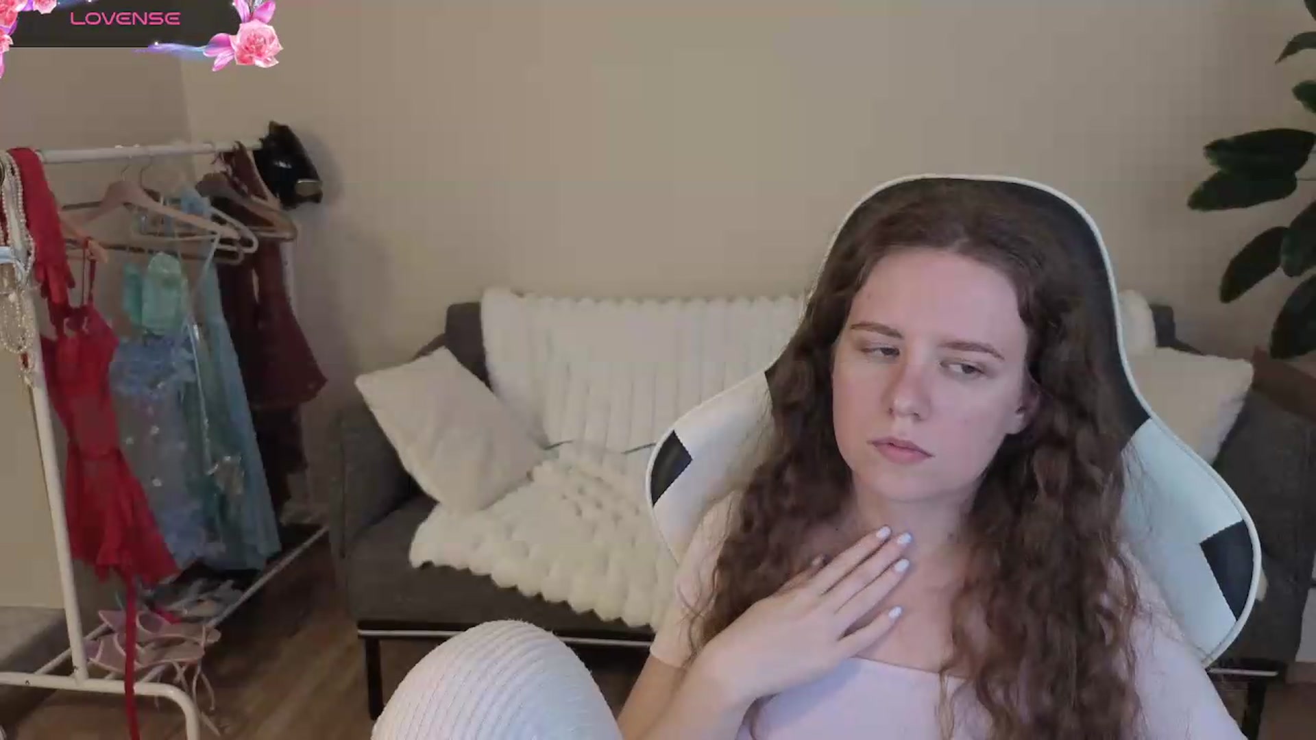 Gallery image thumbnail from BlueFlowerr's myfreecams stream on, 08/18/2026, 19:42 image 10 of 20