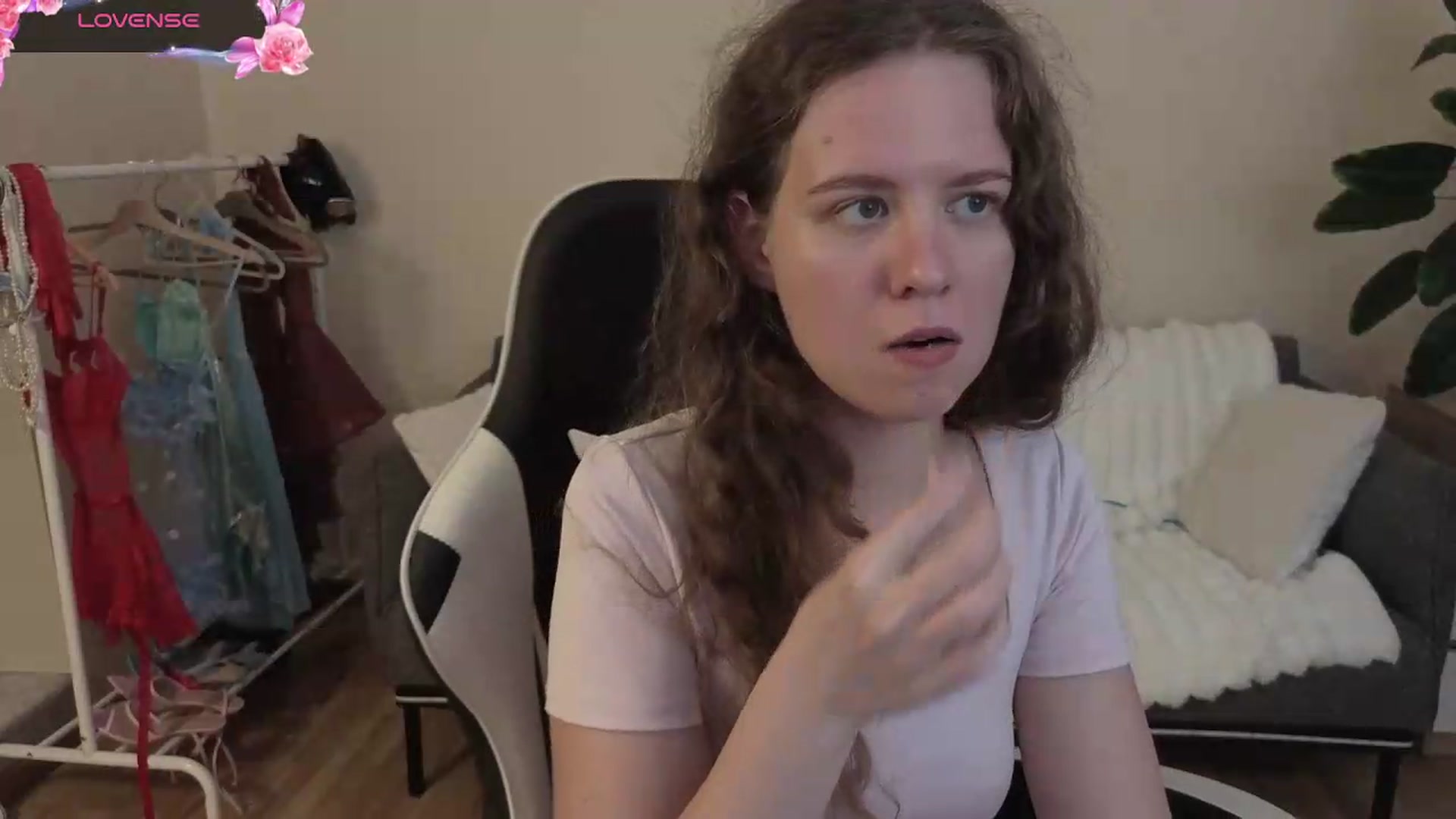Gallery image thumbnail from BlueFlowerr's myfreecams stream on, 08/18/2026, 19:42 image 20 of 20