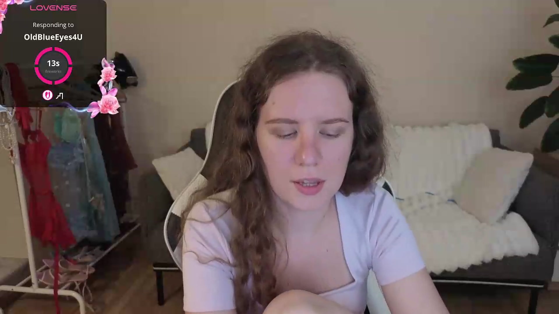 Gallery image thumbnail from BlueFlowerr's myfreecams stream on, 08/18/2026, 20:35 image 14 of 20