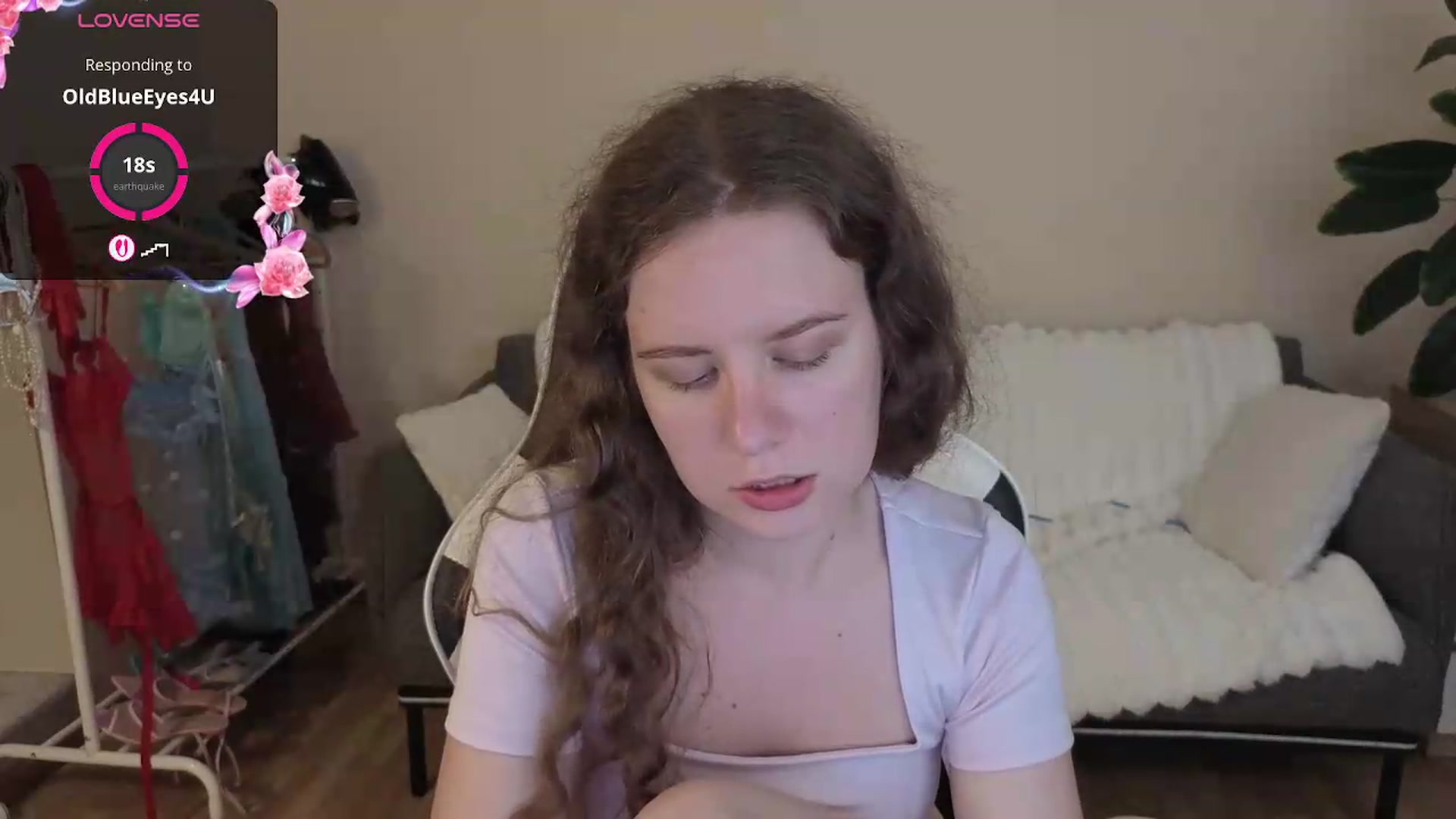 Gallery image thumbnail from BlueFlowerr's myfreecams stream on, 08/18/2026, 20:35 image 13 of 20