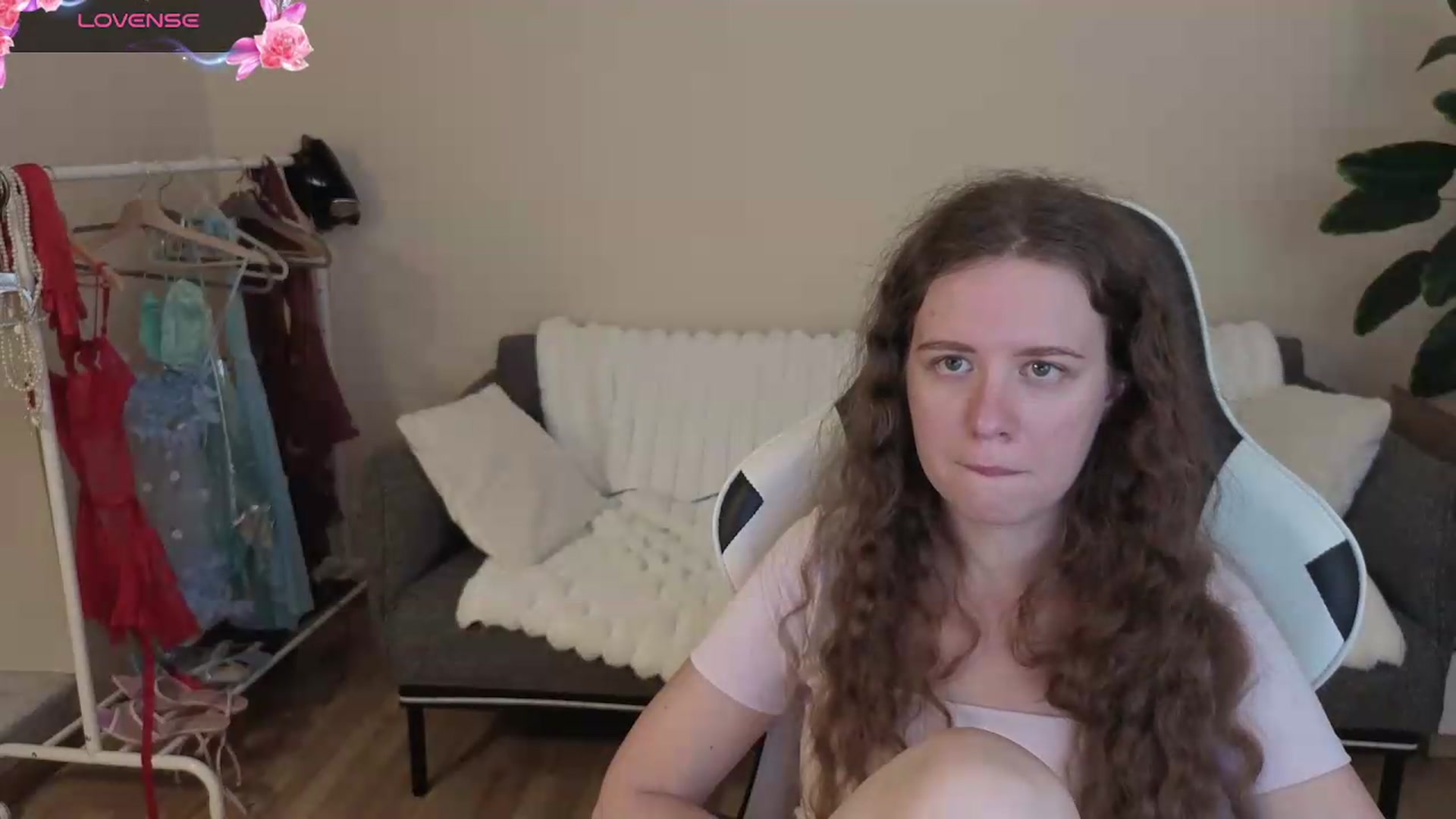 Gallery image thumbnail from BlueFlowerr's myfreecams stream on, 08/18/2026, 20:35 image 2 of 20