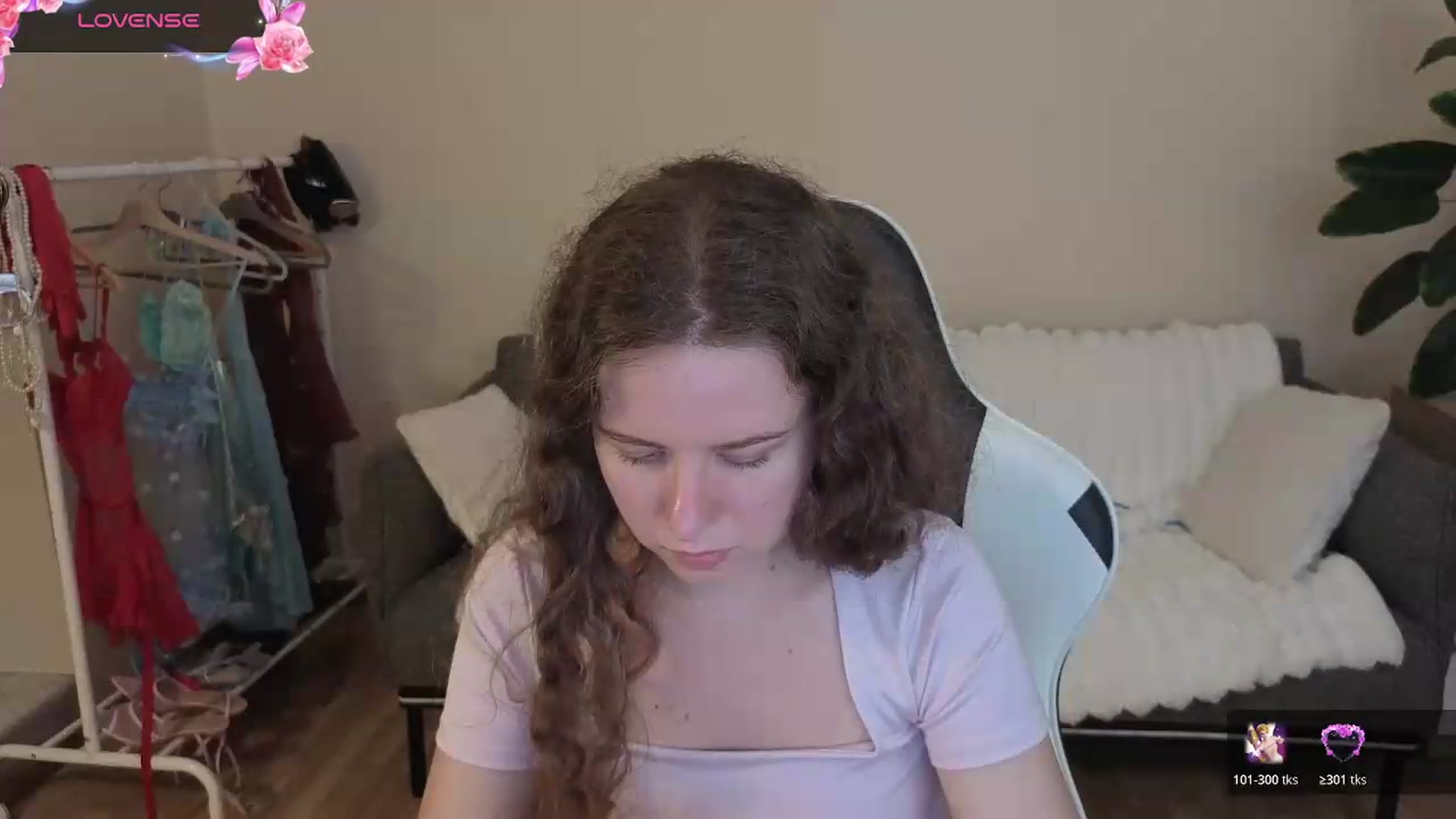 Gallery image thumbnail from BlueFlowerr's myfreecams stream on, 08/18/2026, 20:59 image 16 of 20