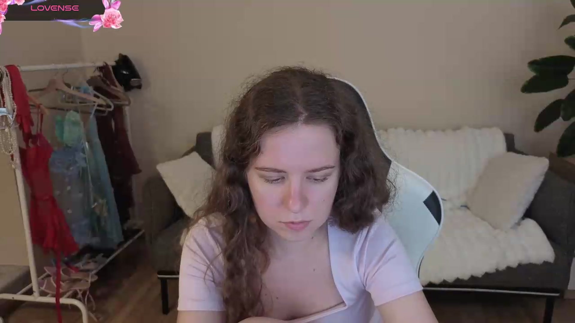 Gallery image thumbnail from BlueFlowerr's myfreecams stream on, 08/18/2026, 20:59 image 15 of 20