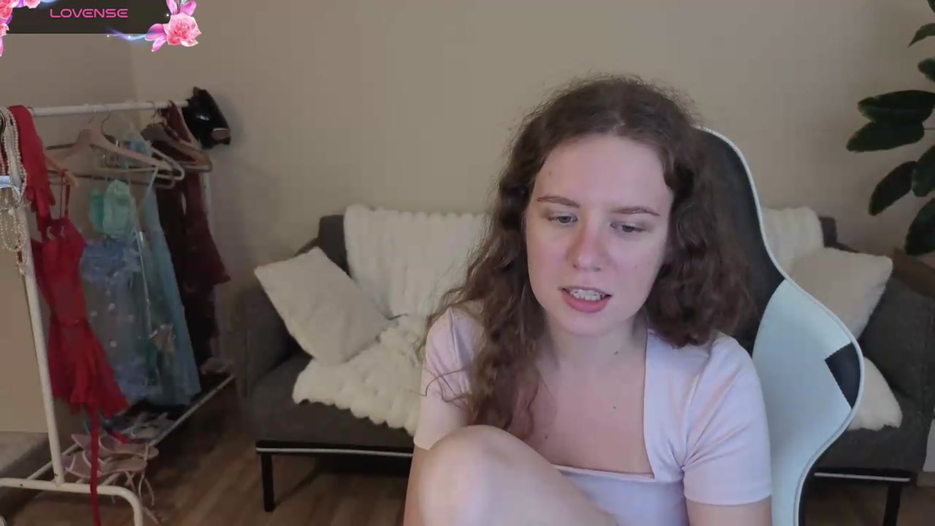 Gallery image thumbnail from BlueFlowerr's myfreecams stream on, 08/18/2026, 20:59 image 4 of 20