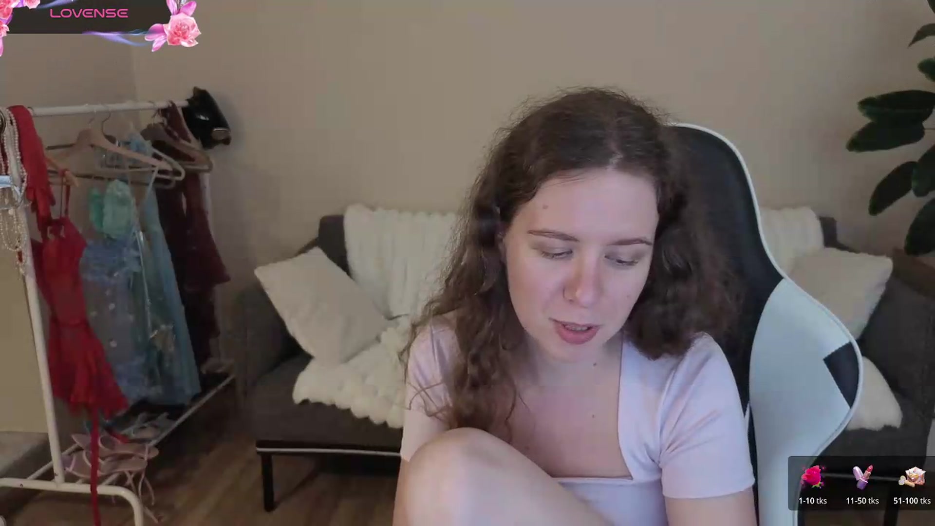 Gallery image thumbnail from BlueFlowerr's myfreecams stream on, 08/18/2026, 20:59 image 5 of 20
