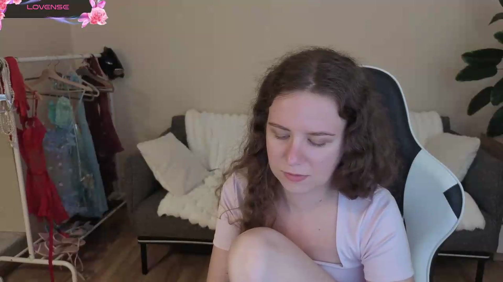 Gallery image thumbnail from BlueFlowerr's myfreecams stream on, 08/18/2026, 20:59 image 3 of 20