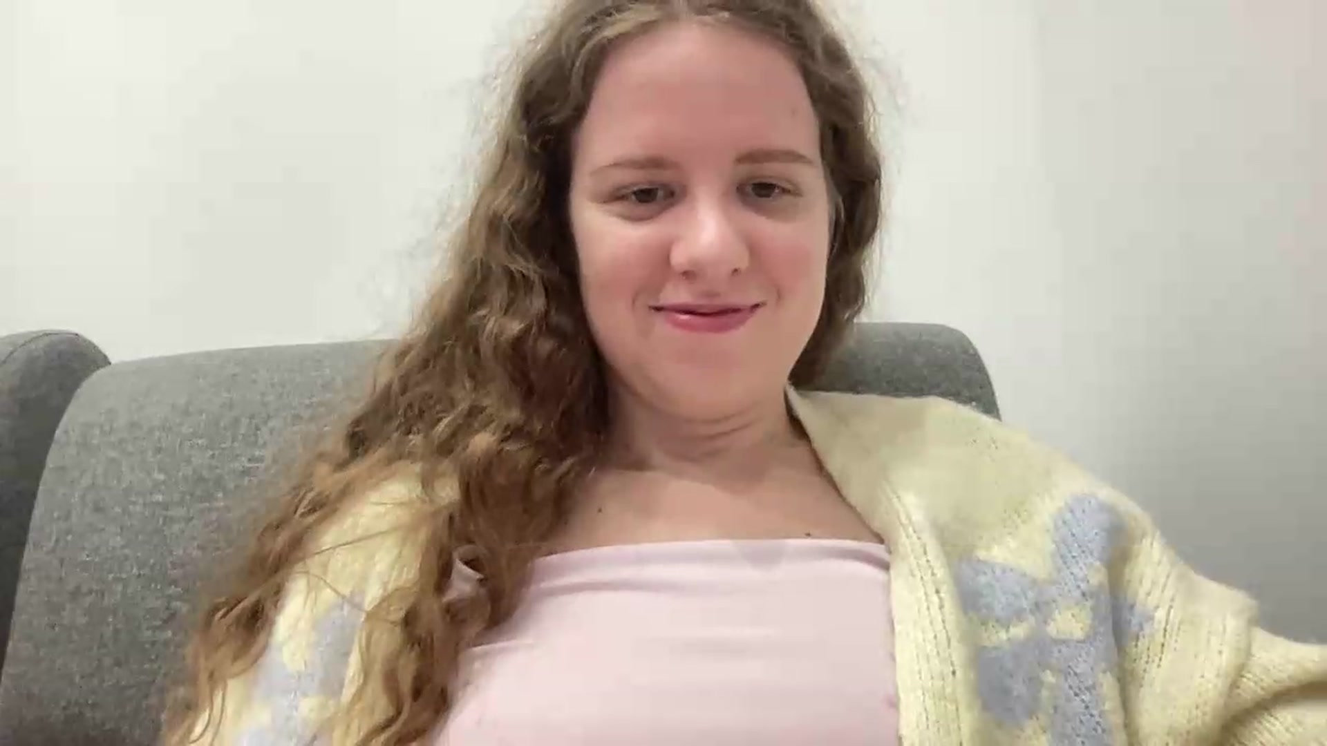 Gallery image thumbnail from BlueFlowerr's myfreecams stream on, 08/18/2026, 22:14 image 19 of 20