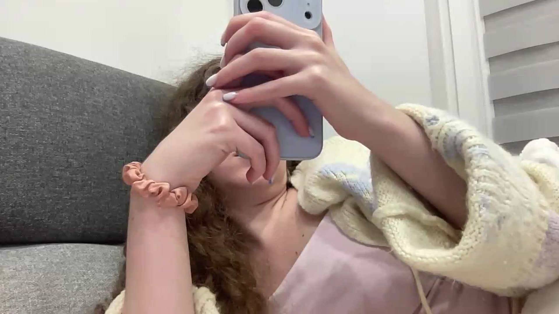 Gallery image thumbnail from BlueFlowerr's myfreecams stream on, 08/18/2026, 23:26 image 8 of 20
