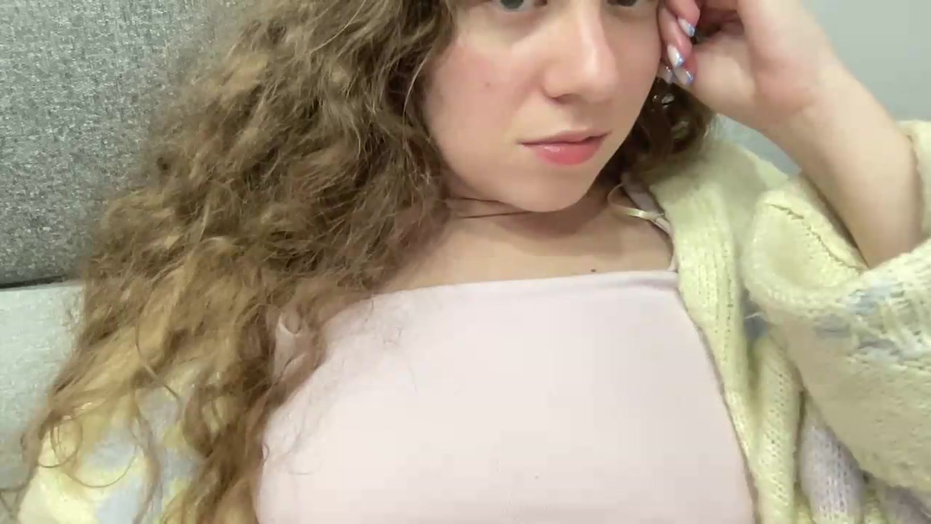 Gallery image thumbnail from BlueFlowerr's myfreecams stream on, 08/18/2026, 23:26 image 12 of 20