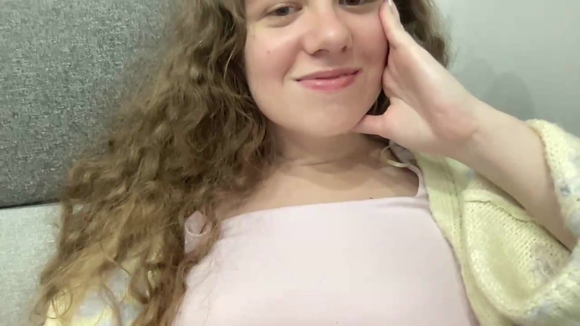 Gallery image thumbnail from BlueFlowerr's myfreecams stream on, 08/18/2026, 23:26 image 13 of 20