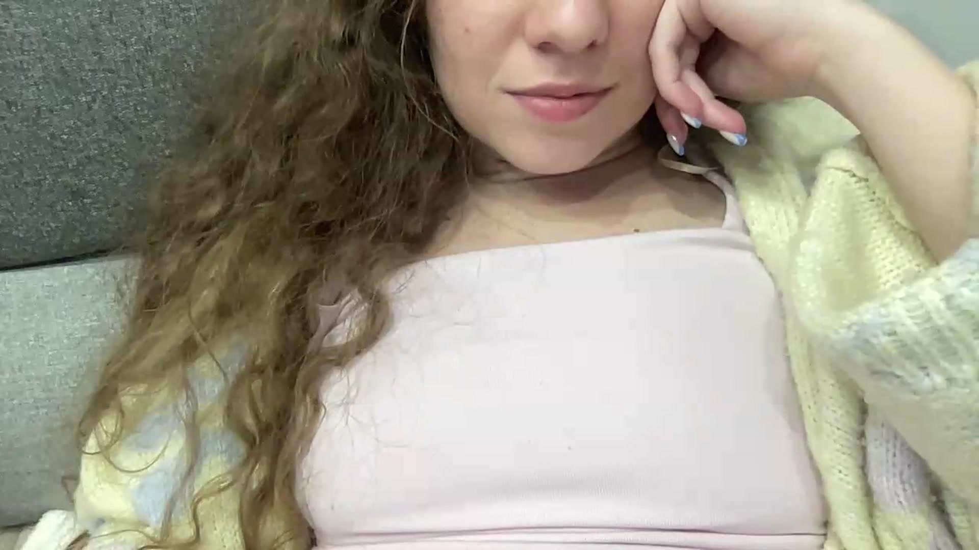 Gallery image thumbnail from BlueFlowerr's myfreecams stream on, 08/18/2026, 23:26 image 14 of 20