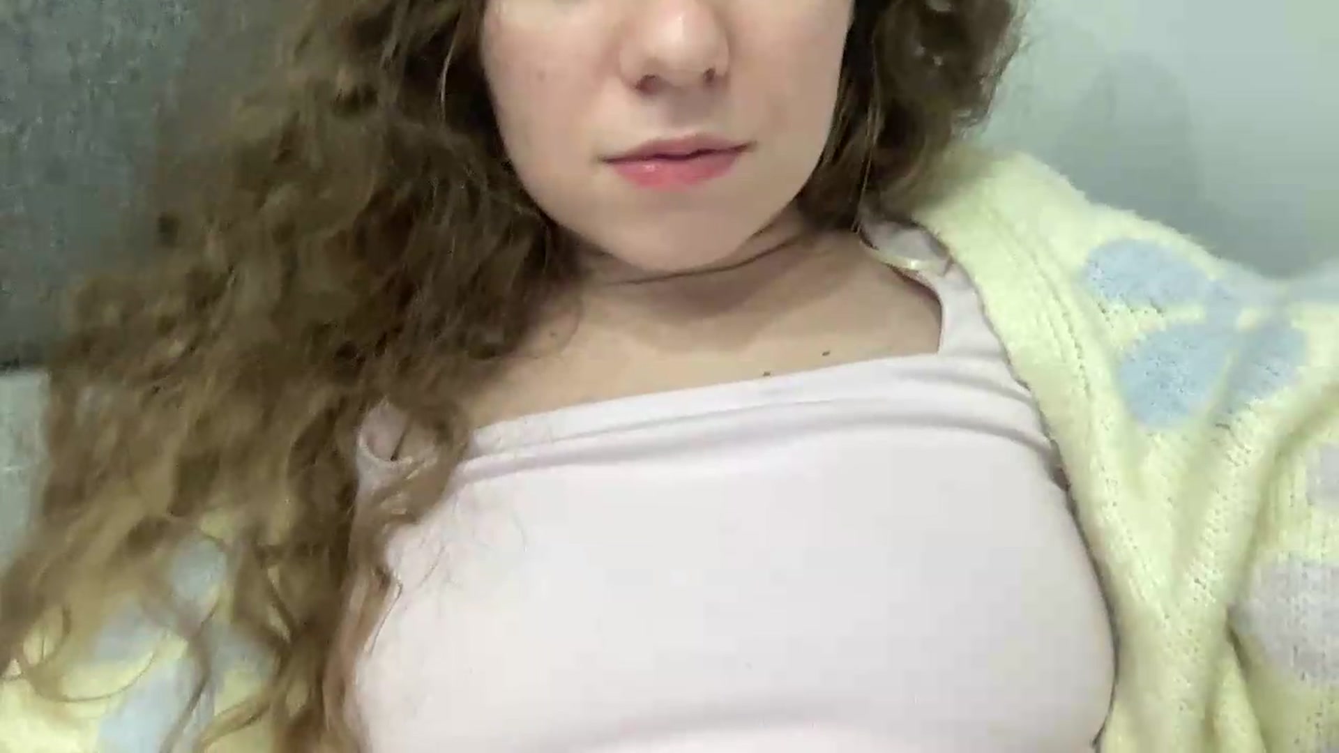 Gallery image thumbnail from BlueFlowerr's myfreecams stream on, 08/18/2026, 23:26 image 15 of 20
