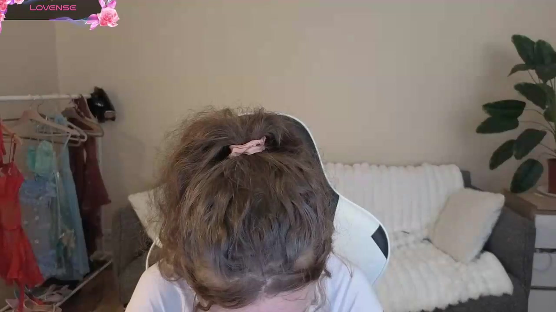 Gallery image thumbnail from BlueFlowerr's myfreecams stream on, 08/19/2026, 17:23 image 19 of 20