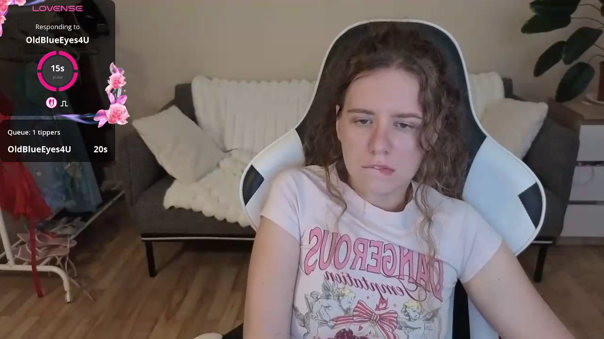 Gallery image thumbnail from BlueFlowerr's myfreecams stream on, 08/19/2026, 22:29 image 2 of 20
