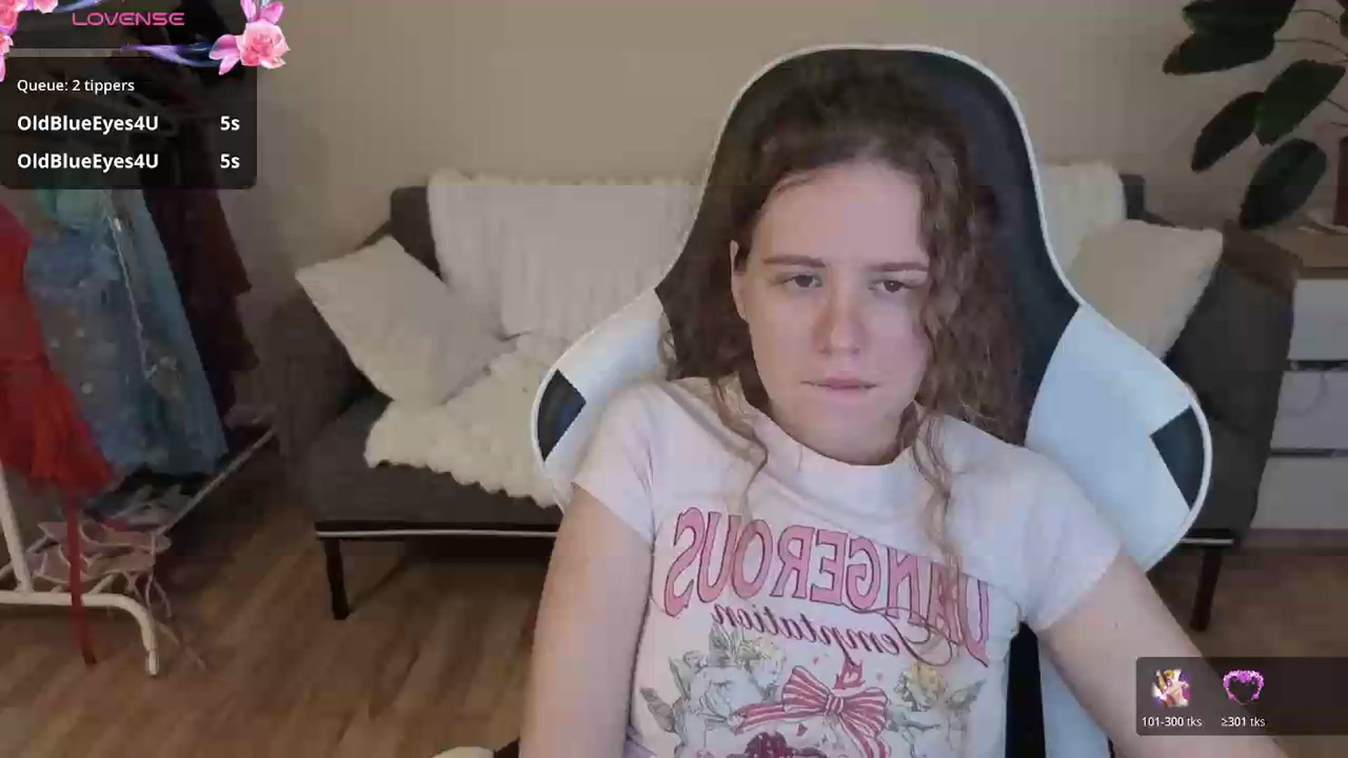 Gallery image thumbnail from BlueFlowerr's myfreecams stream on, 08/19/2026, 22:29 image 1 of 20