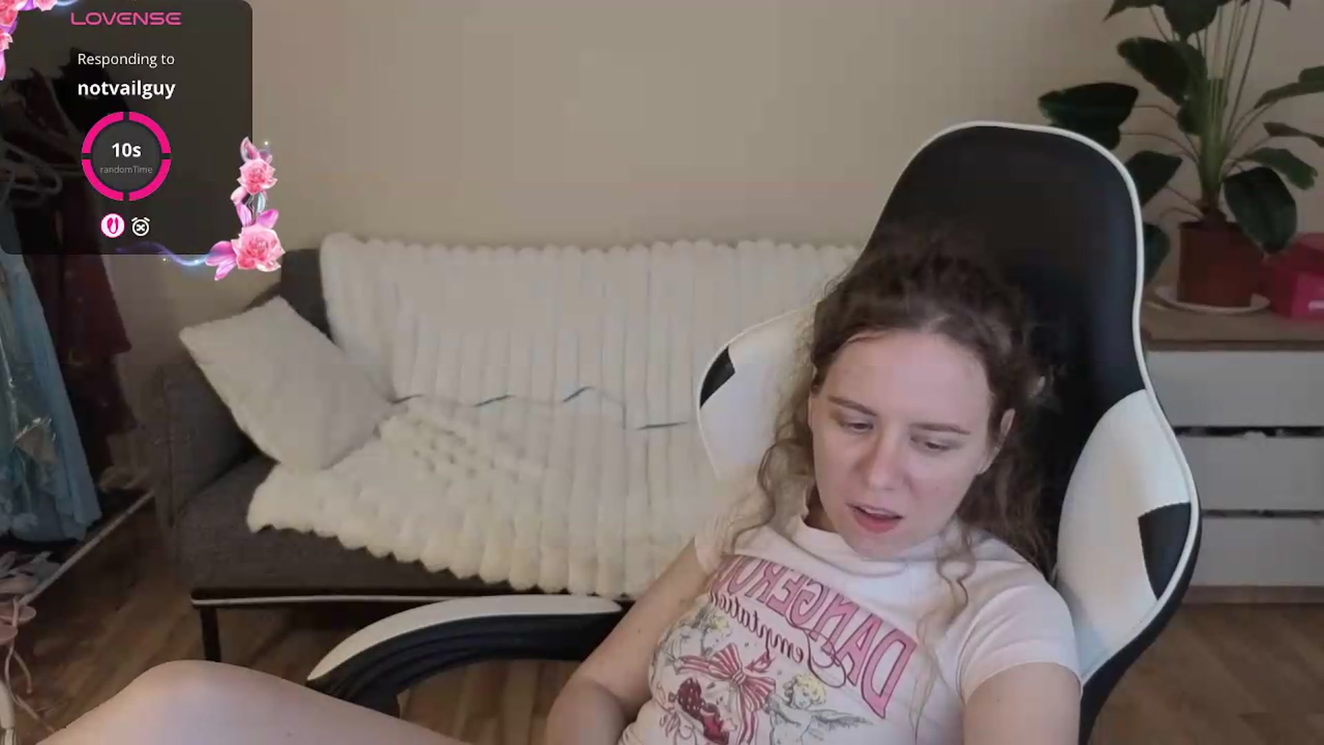 Gallery image thumbnail from BlueFlowerr's myfreecams stream on, 08/19/2026, 22:29 image 11 of 20