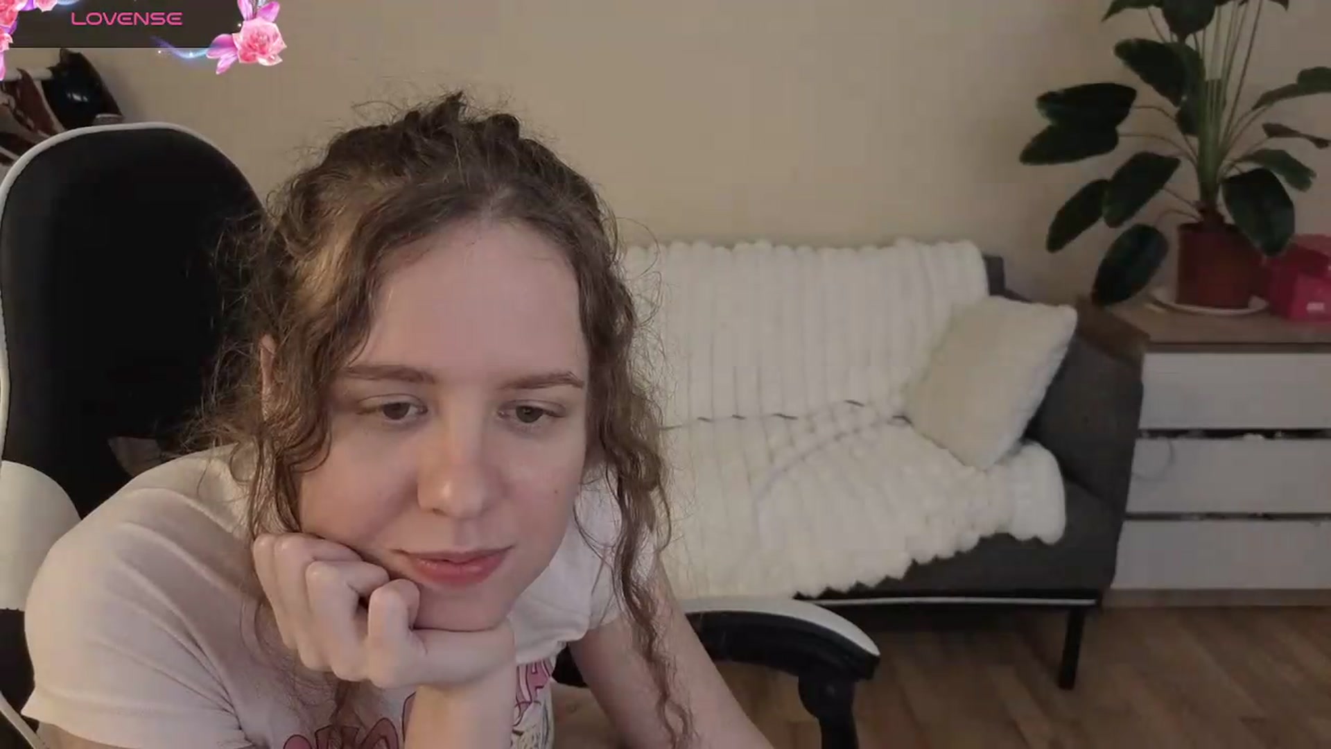 Gallery image thumbnail from BlueFlowerr's myfreecams stream on, 08/19/2026, 23:55 image 3 of 20