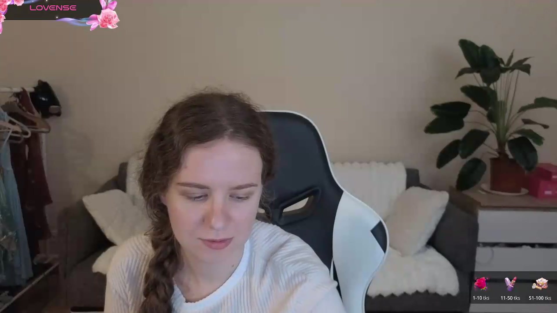 Gallery image thumbnail from BlueFlowerr's myfreecams stream on, 08/20/2026, 17:36 image 20 of 20
