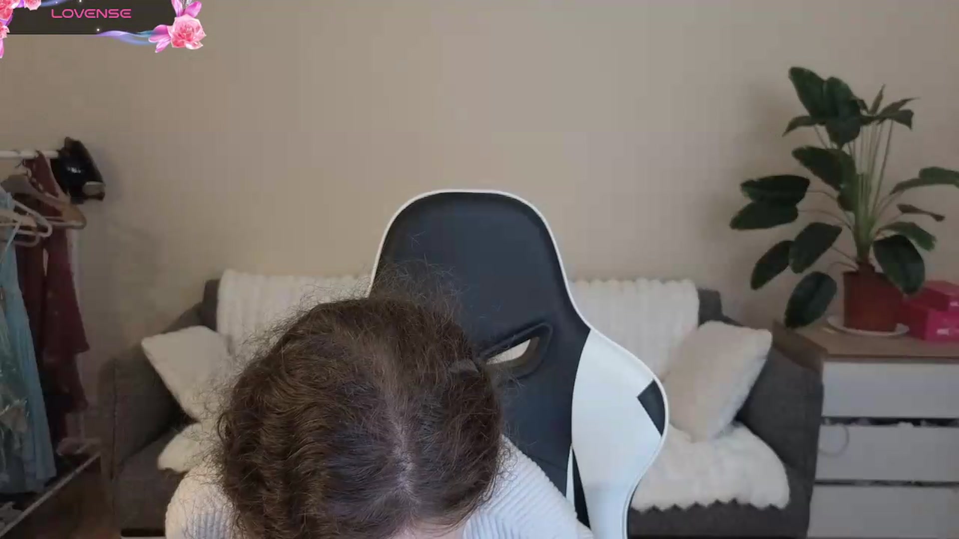 Gallery image thumbnail from BlueFlowerr's myfreecams stream on, 08/20/2026, 17:36 image 18 of 20