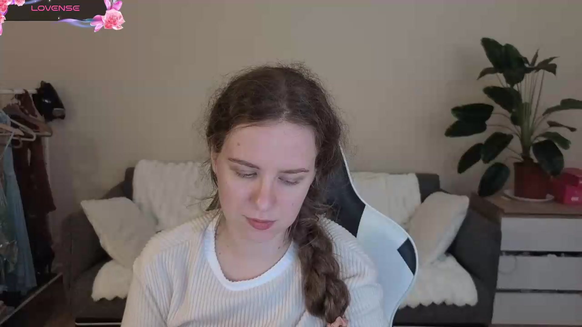 Gallery image thumbnail from BlueFlowerr's myfreecams stream on, 08/20/2026, 19:55 image 11 of 20