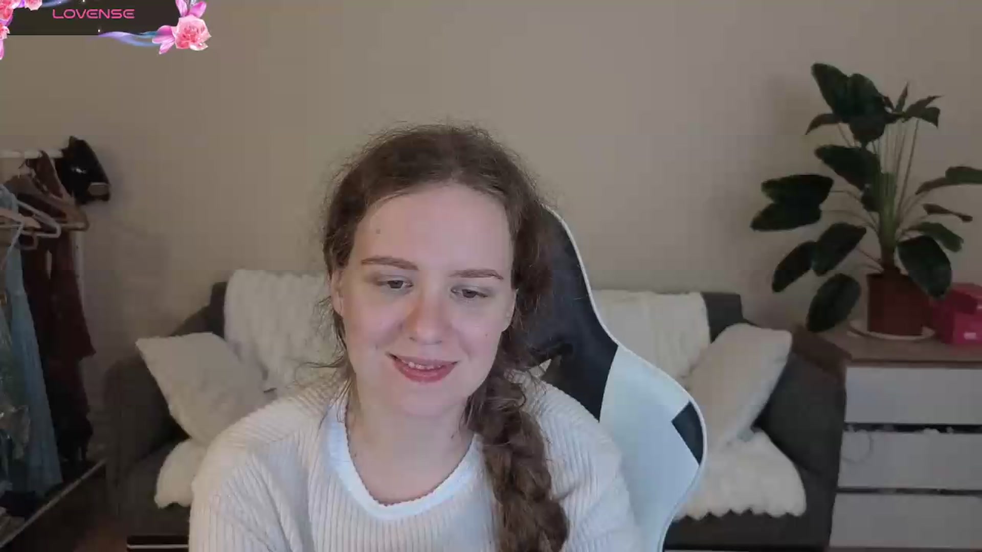 Gallery image thumbnail from BlueFlowerr's myfreecams stream on, 08/20/2026, 19:55 image 12 of 20