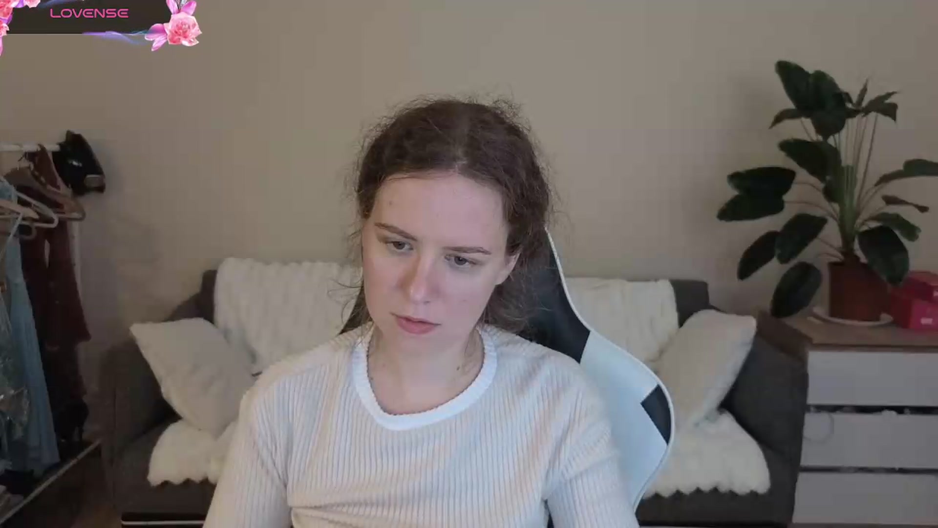 Gallery image thumbnail from BlueFlowerr's myfreecams stream on, 08/20/2026, 19:55 image 15 of 20