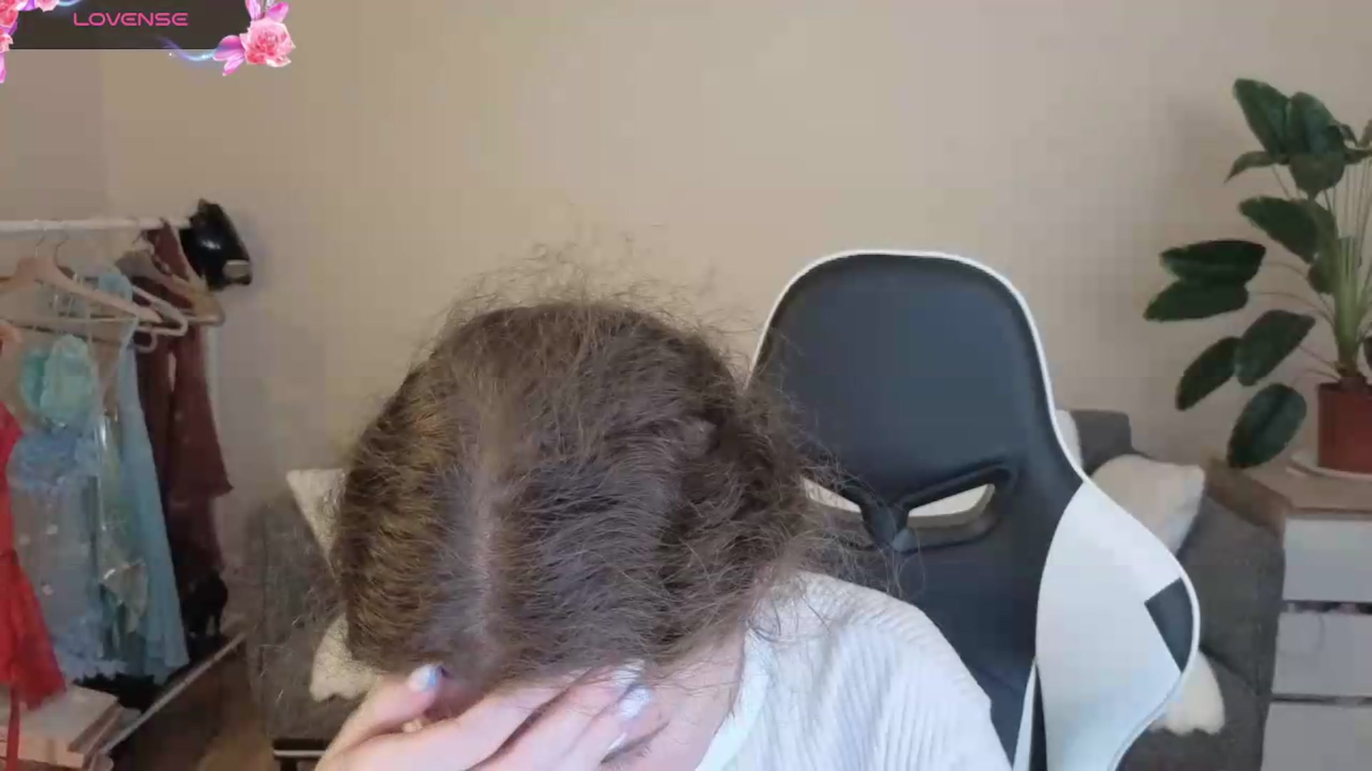 Gallery image thumbnail from BlueFlowerr's myfreecams stream on, 08/20/2026, 19:55 image 6 of 20