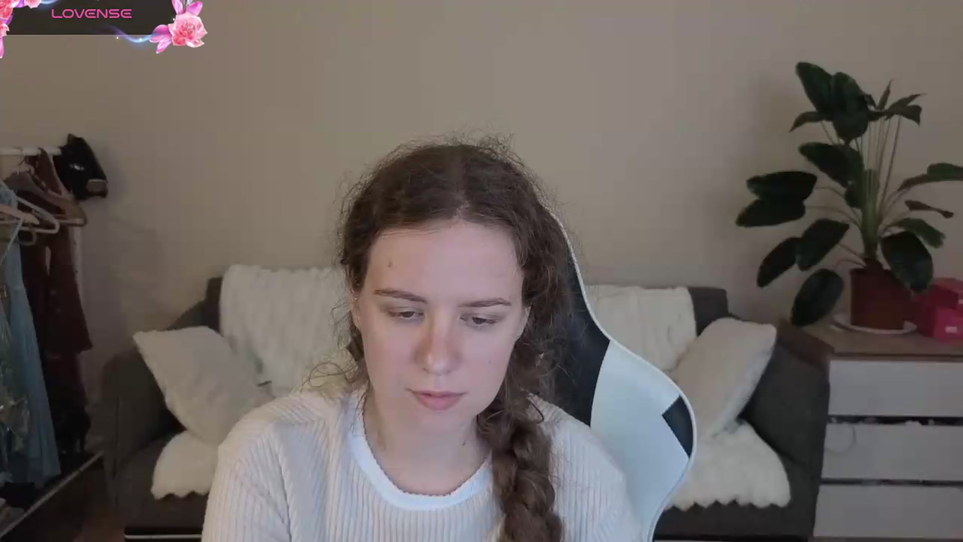 Gallery image thumbnail from BlueFlowerr's myfreecams stream on, 08/20/2026, 20:40 image 2 of 20