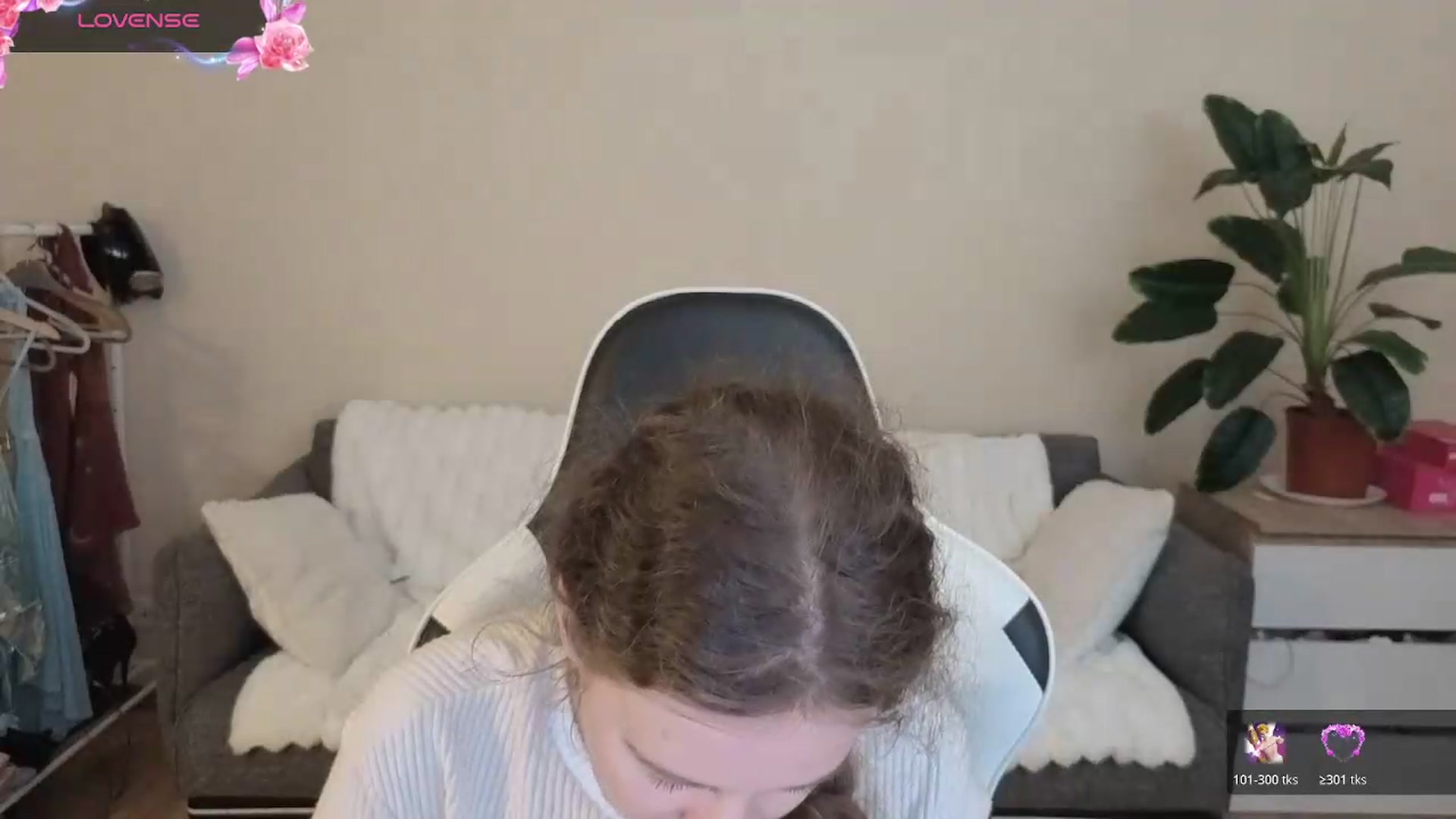 Gallery image thumbnail from BlueFlowerr's myfreecams stream on, 08/20/2026, 20:40 image 20 of 20