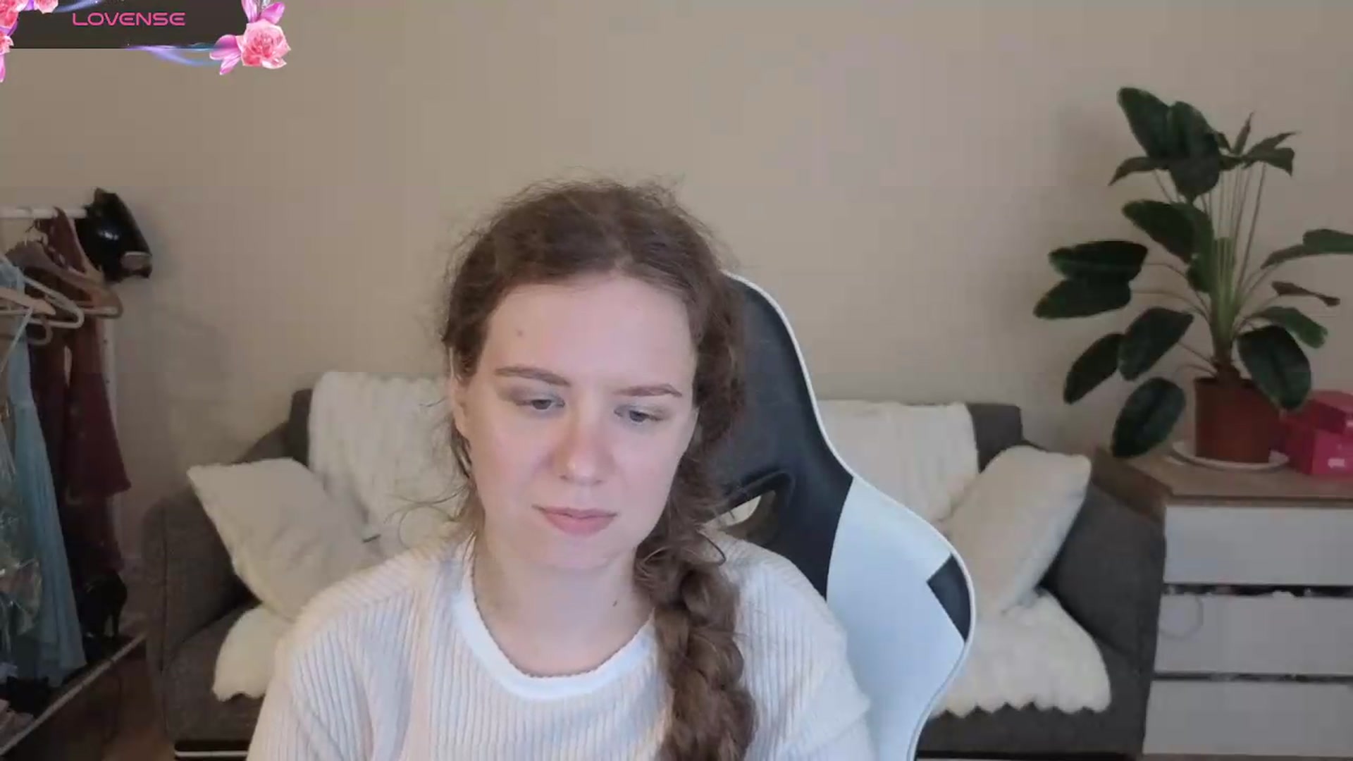 Gallery image thumbnail from BlueFlowerr's myfreecams stream on, 08/20/2026, 20:40 image 3 of 20