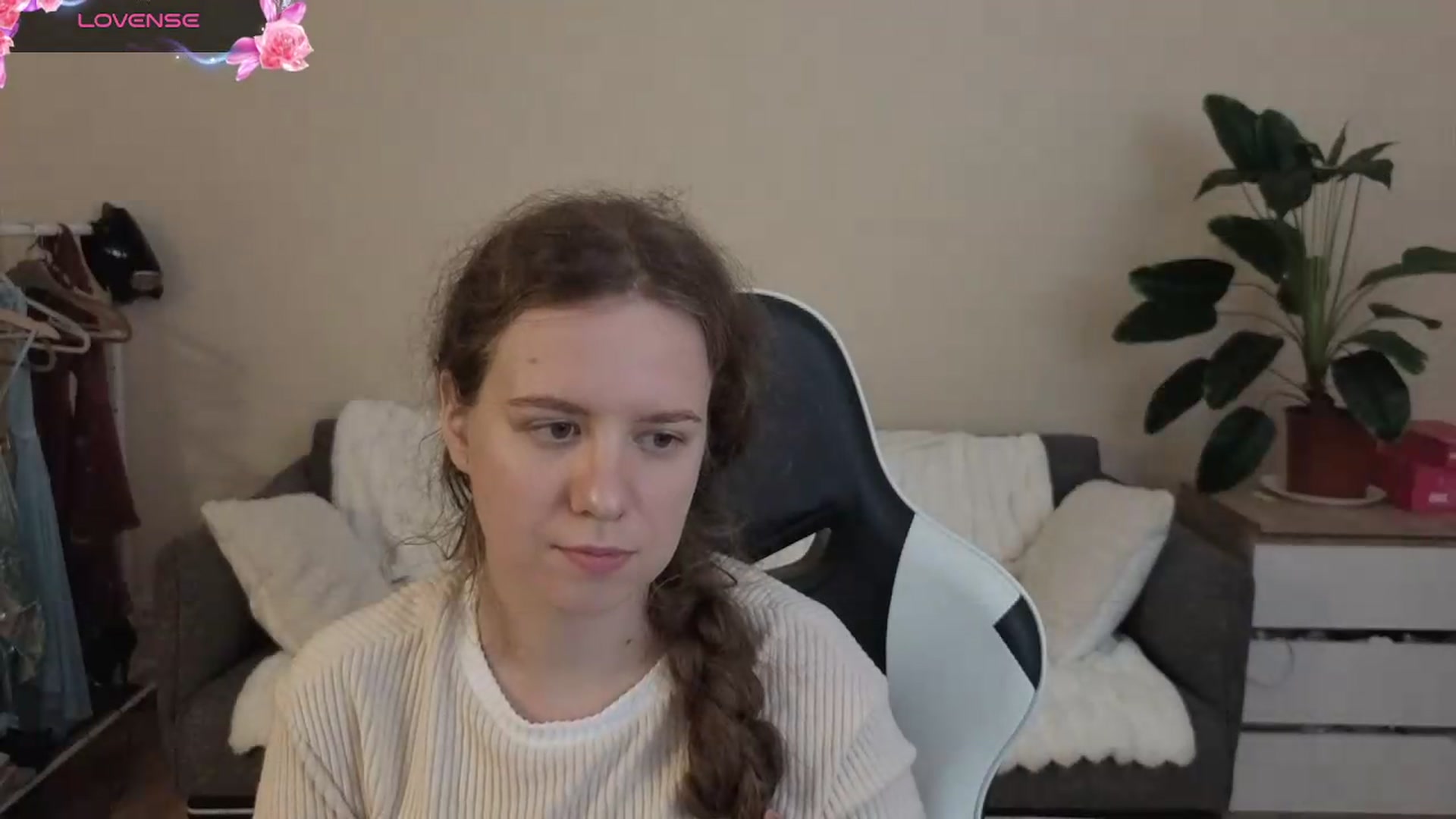 Gallery image thumbnail from BlueFlowerr's myfreecams stream on, 08/20/2026, 20:40 image 14 of 20