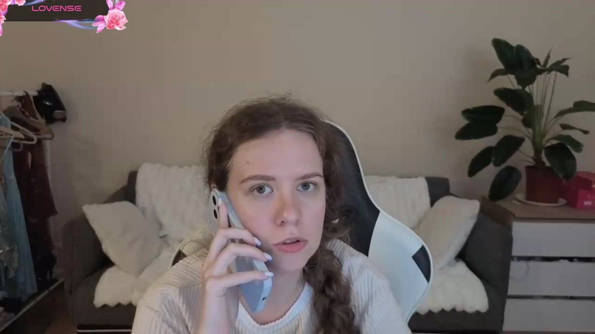 Gallery image thumbnail from BlueFlowerr's myfreecams stream on, 08/20/2026, 20:40 image 17 of 20