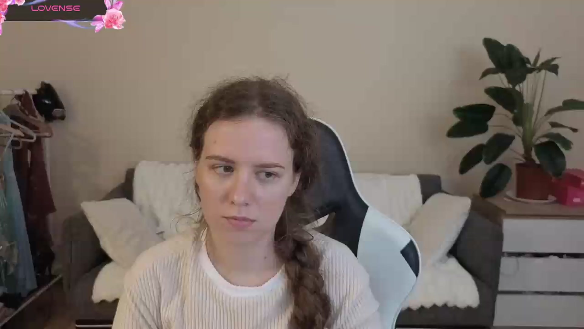 Gallery image thumbnail from BlueFlowerr's myfreecams stream on, 08/20/2026, 20:40 image 1 of 20