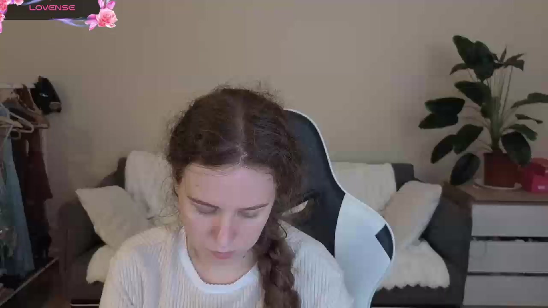Gallery image thumbnail from BlueFlowerr's myfreecams stream on, 08/20/2026, 20:40 image 9 of 20