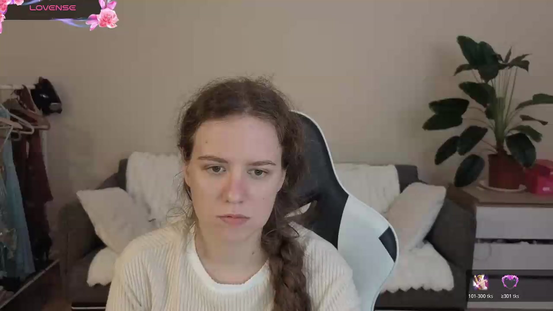 Gallery image thumbnail from BlueFlowerr's myfreecams stream on, 08/20/2026, 20:40 image 5 of 20