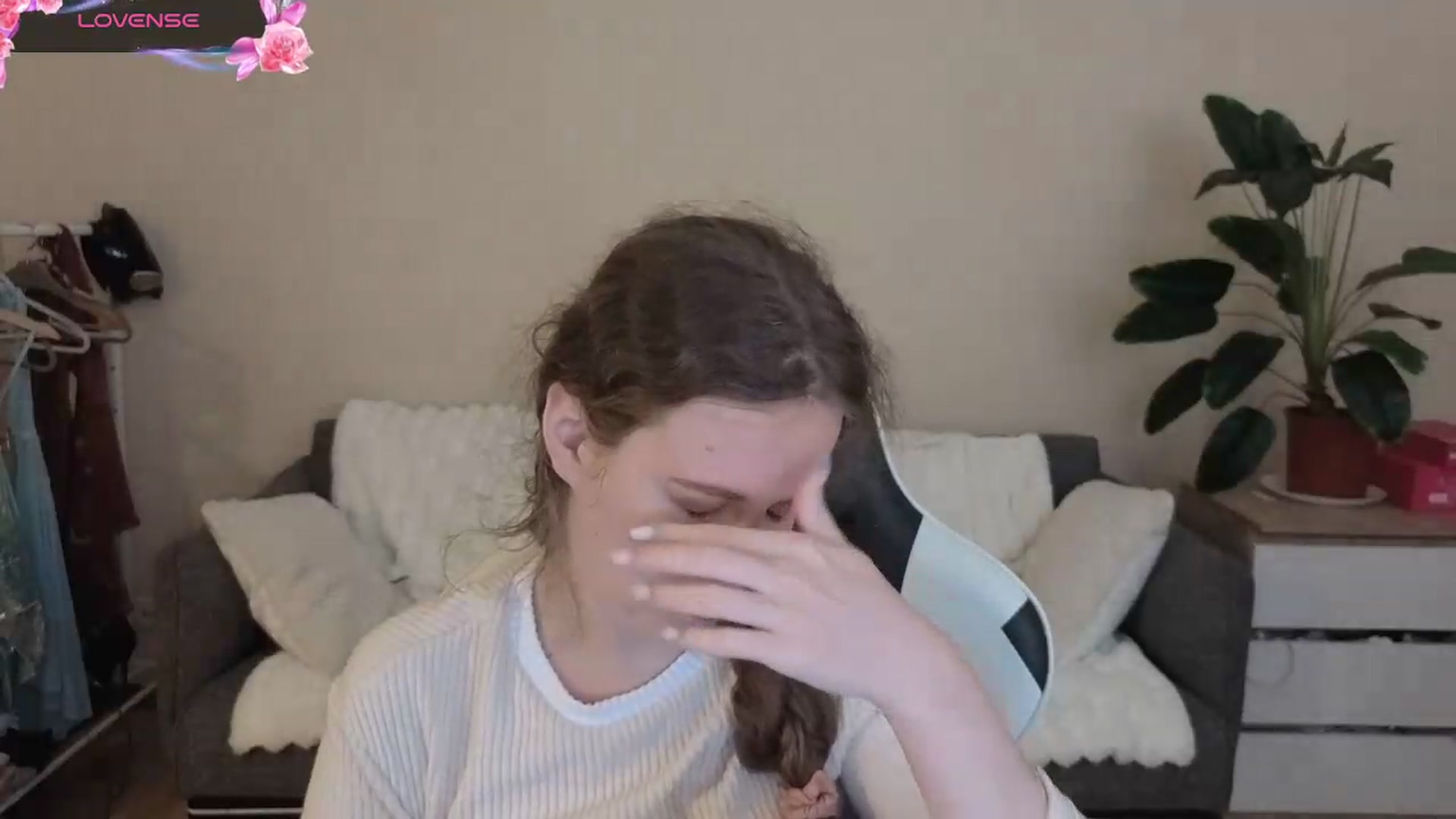 Gallery image thumbnail from BlueFlowerr's myfreecams stream on, 08/20/2026, 20:40 image 19 of 20
