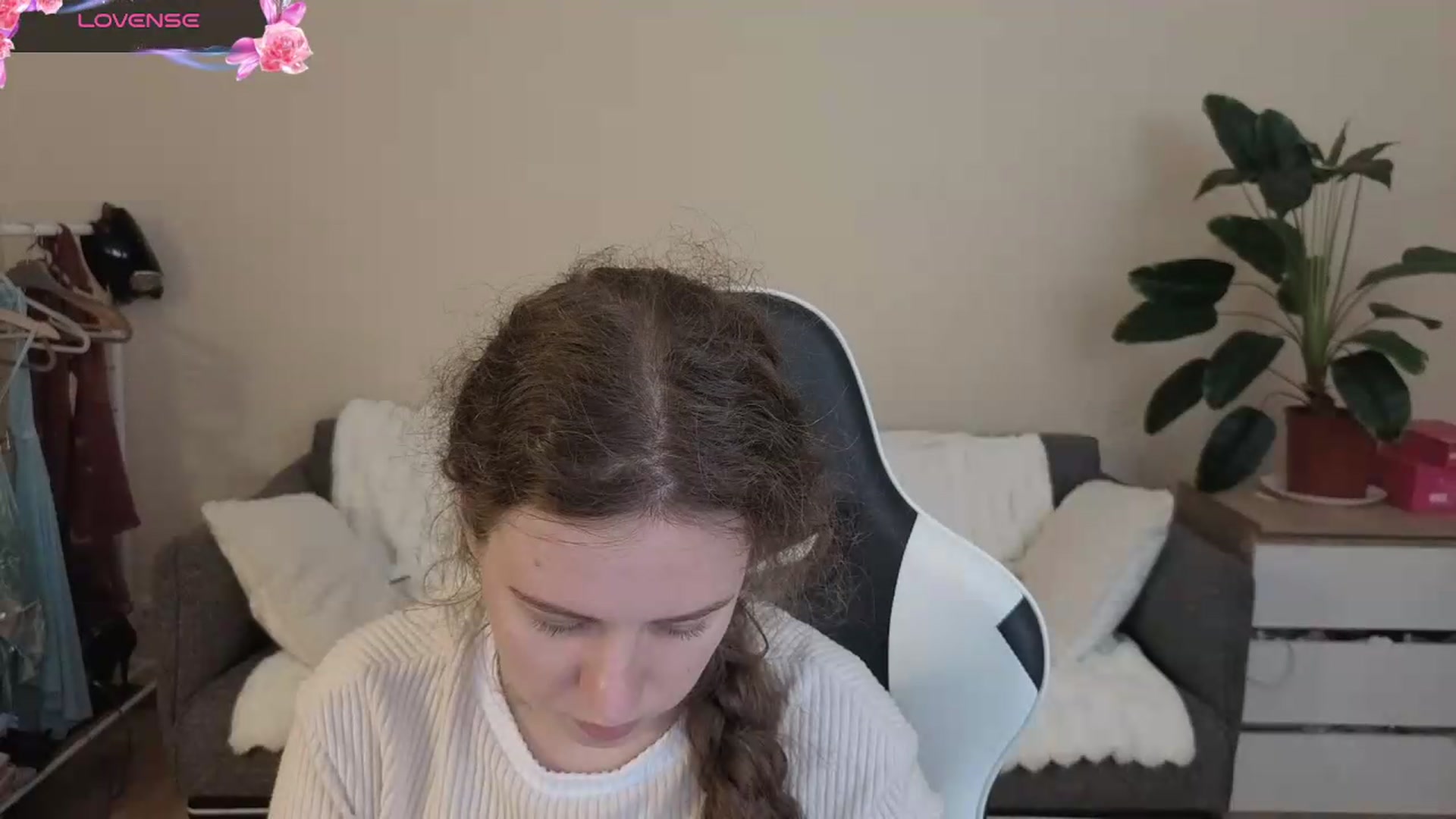 Gallery image thumbnail from BlueFlowerr's myfreecams stream on, 08/20/2026, 20:40 image 11 of 20