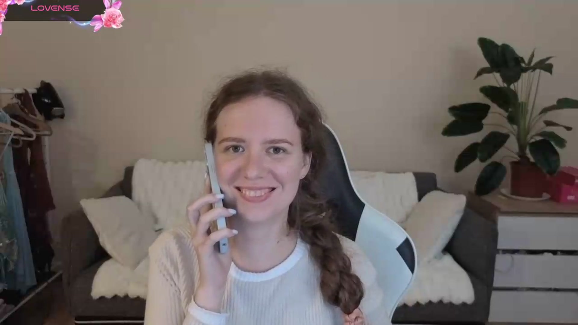 Gallery image thumbnail from BlueFlowerr's myfreecams stream on, 08/20/2026, 20:40 image 16 of 20