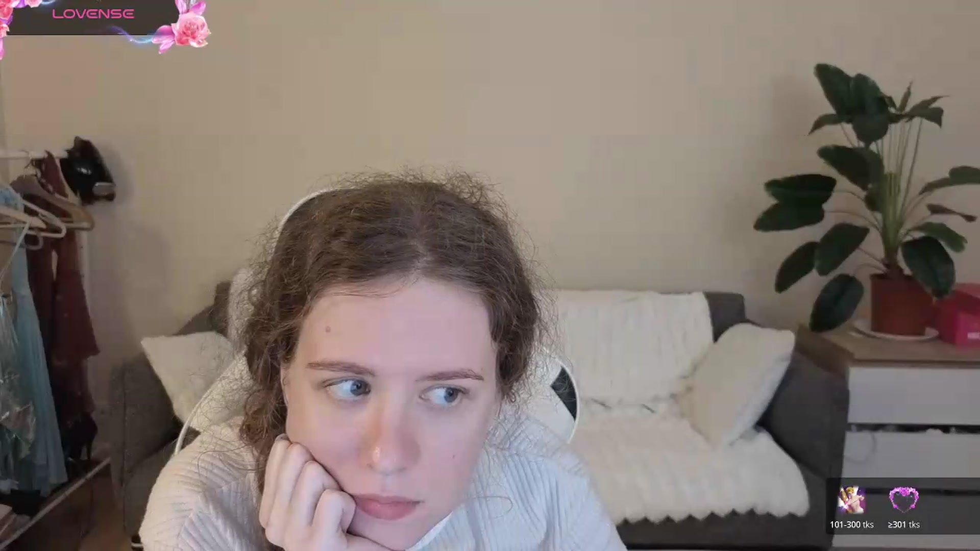 Gallery image thumbnail from BlueFlowerr's myfreecams stream on, 08/20/2026, 22:40 image 6 of 20
