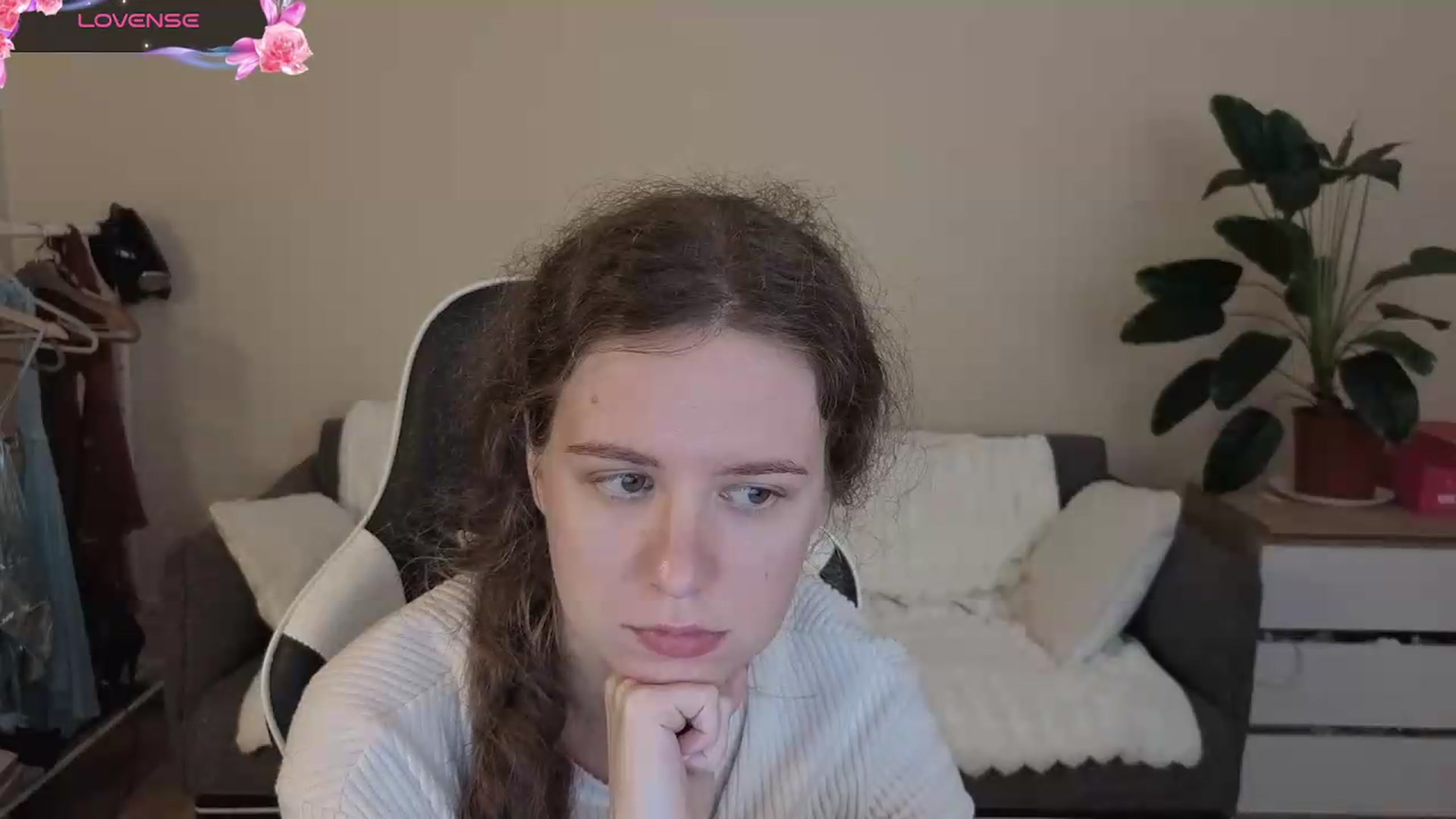 Gallery image thumbnail from BlueFlowerr's myfreecams stream on, 08/20/2026, 22:40 image 5 of 20