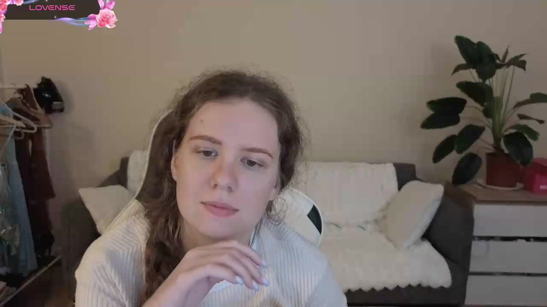 Gallery image thumbnail from BlueFlowerr's myfreecams stream on, 08/20/2026, 22:40 image 9 of 20